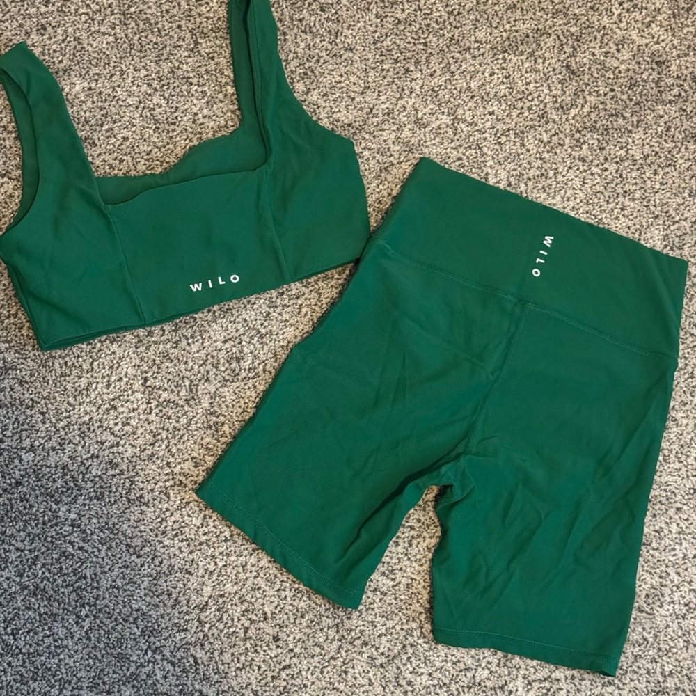 WILO Green Women's Top and Shorts Set